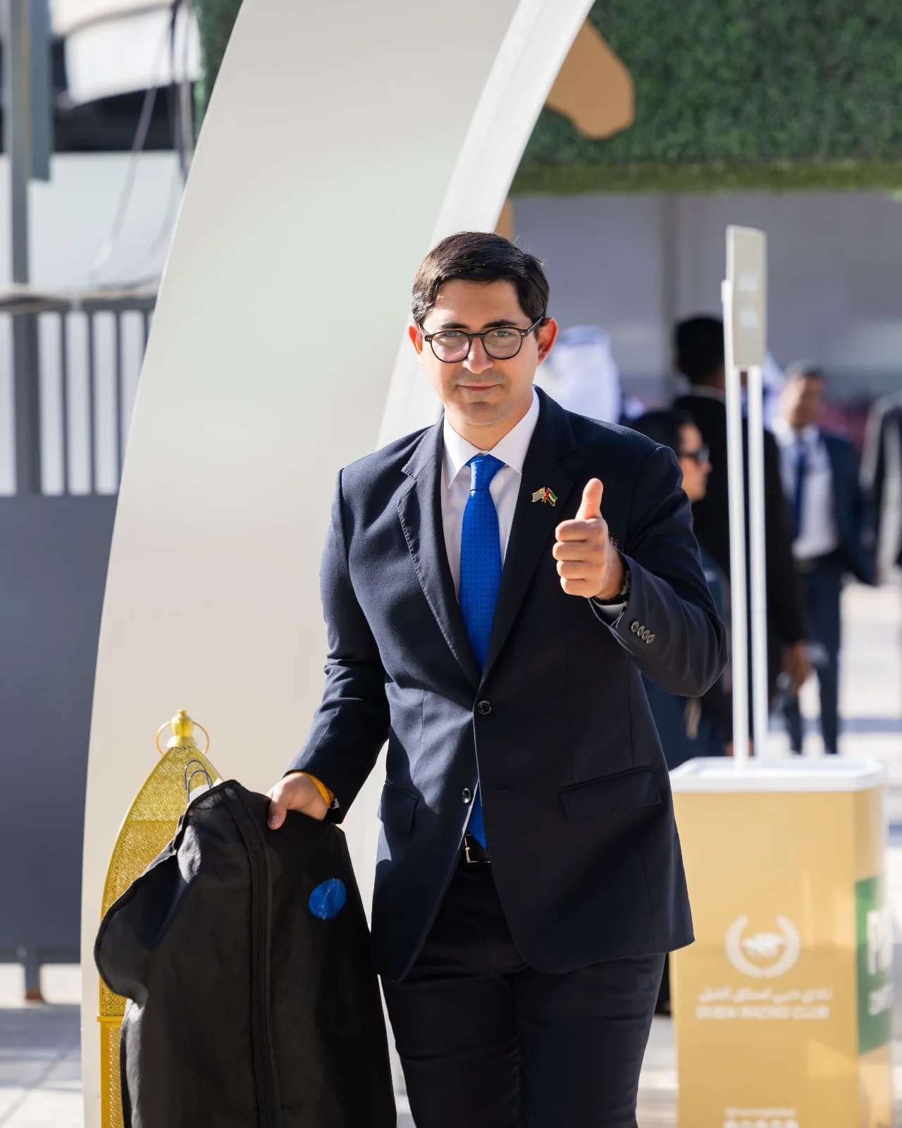 Trainer Julio Olascoaga arriving on raceday
